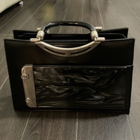 Beautiful and elegant black faux-leather purse- like new! - Picture 2 of 5